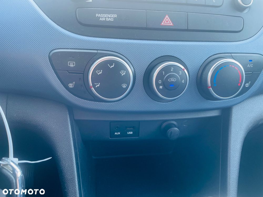 Hyundai i10 1.2 Fifa World Cup Edition - 11