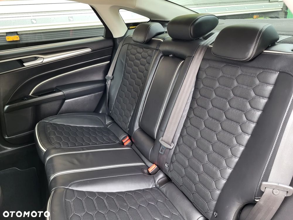 Ford Mondeo 2.0 Hybrid Vignale Plus - 25
