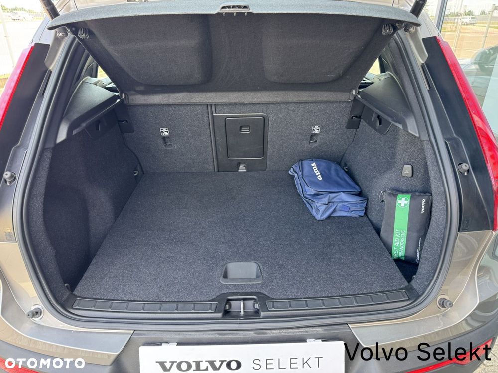 Volvo XC 40 T3 Momentum Pro - 14