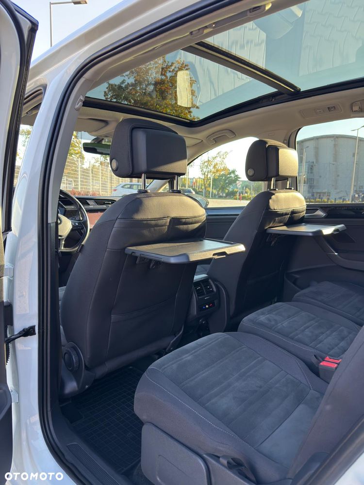 Volkswagen Touran - 17