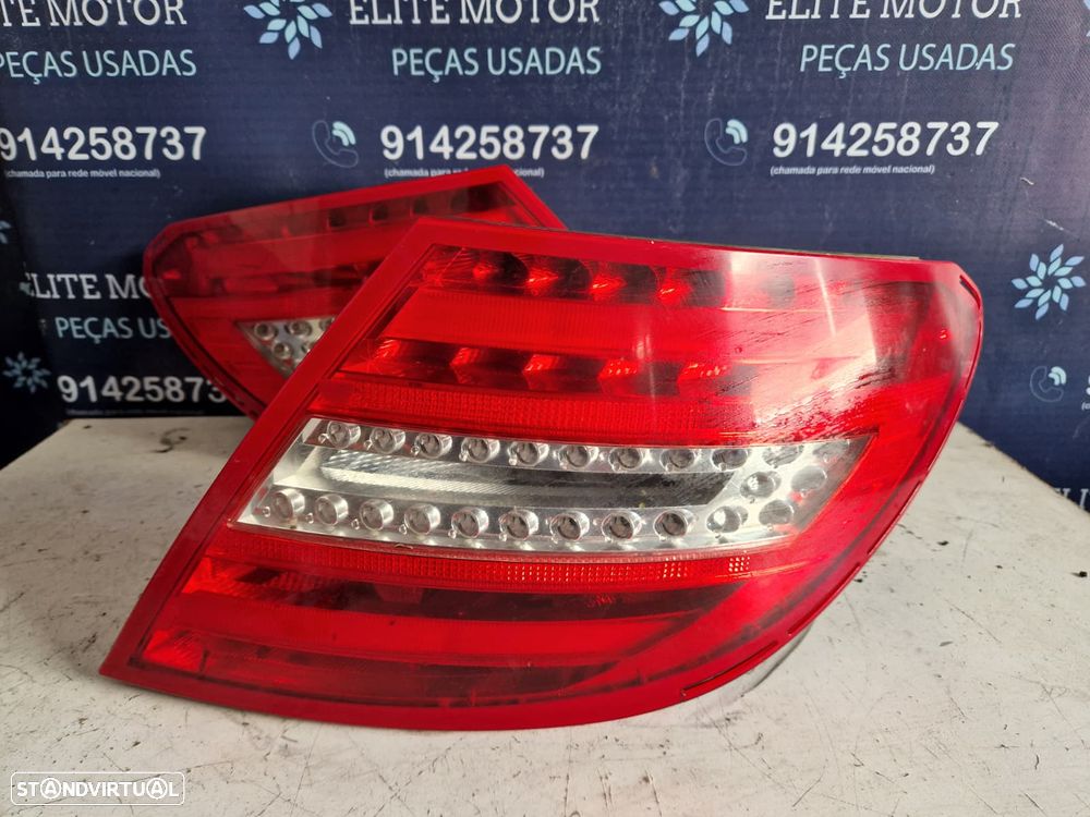 Farolins usados MERCEDES CLASSE C W204 LED SEDAN CARRO farolim esquerdo direito - 2