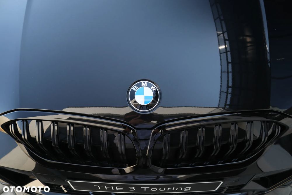 BMW Seria 3 330i xDrive - 24