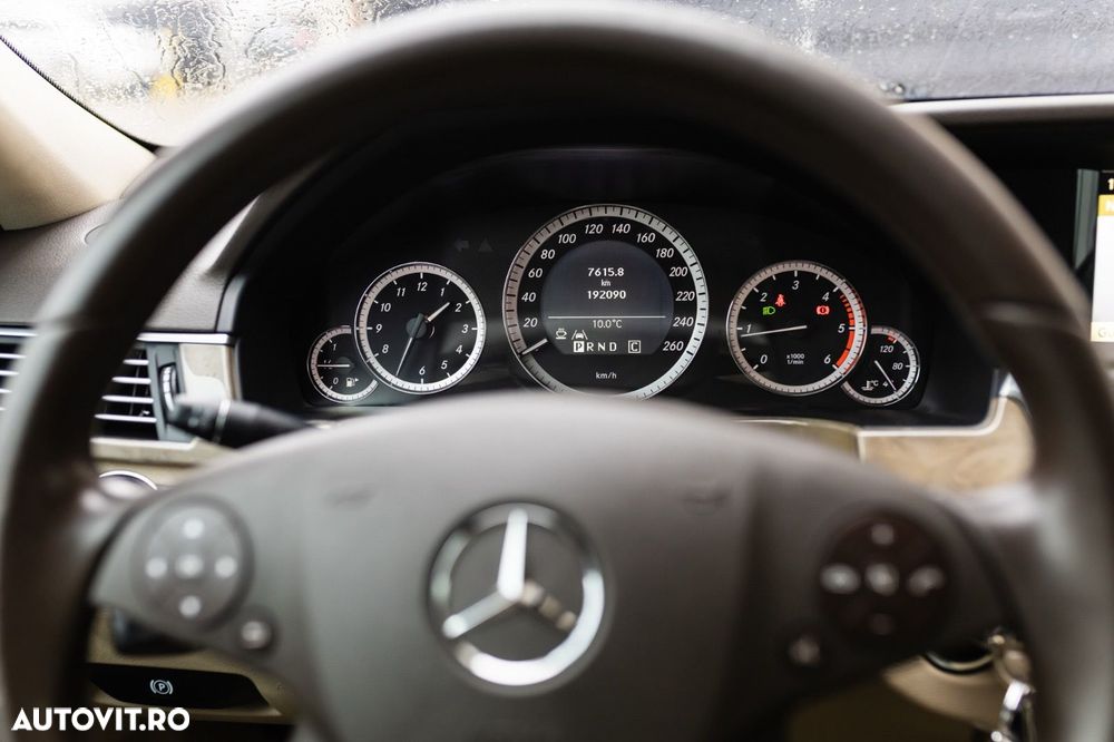 Mercedes-Benz E - 22