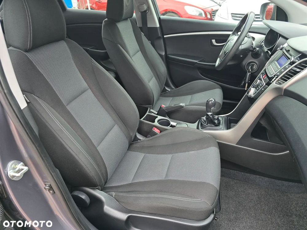 Hyundai i30 blue 1.6 GDI Trend - 13