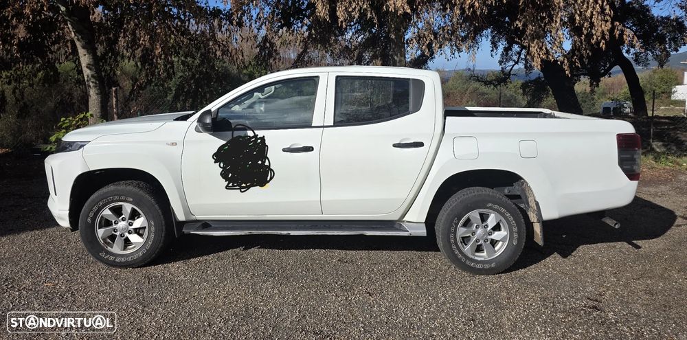 Mitsubishi L200 - 4