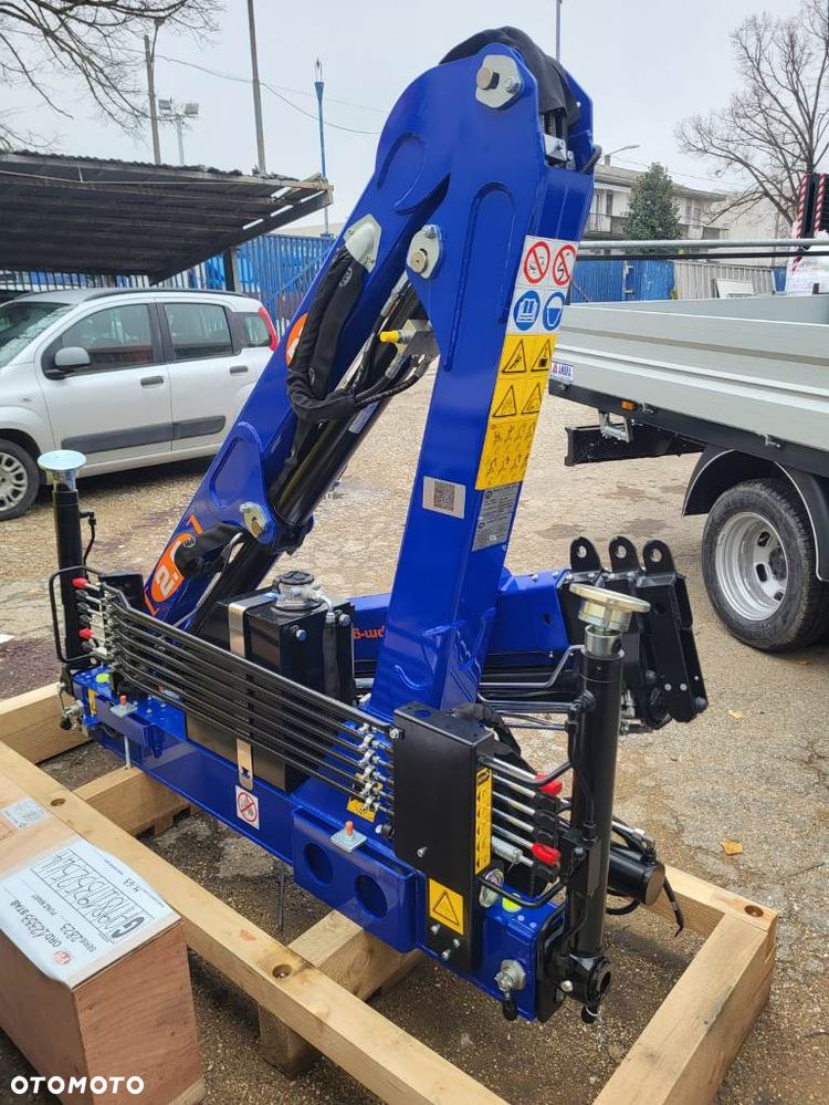 HDS PM 2823 Nowy Ferrari 531 A 3 plus 1 Iveco Nissan Renault Mercedes Palfinger Hiab - 8