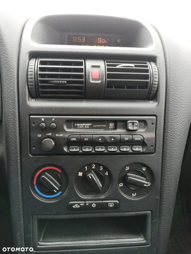 Opel Astra - 10