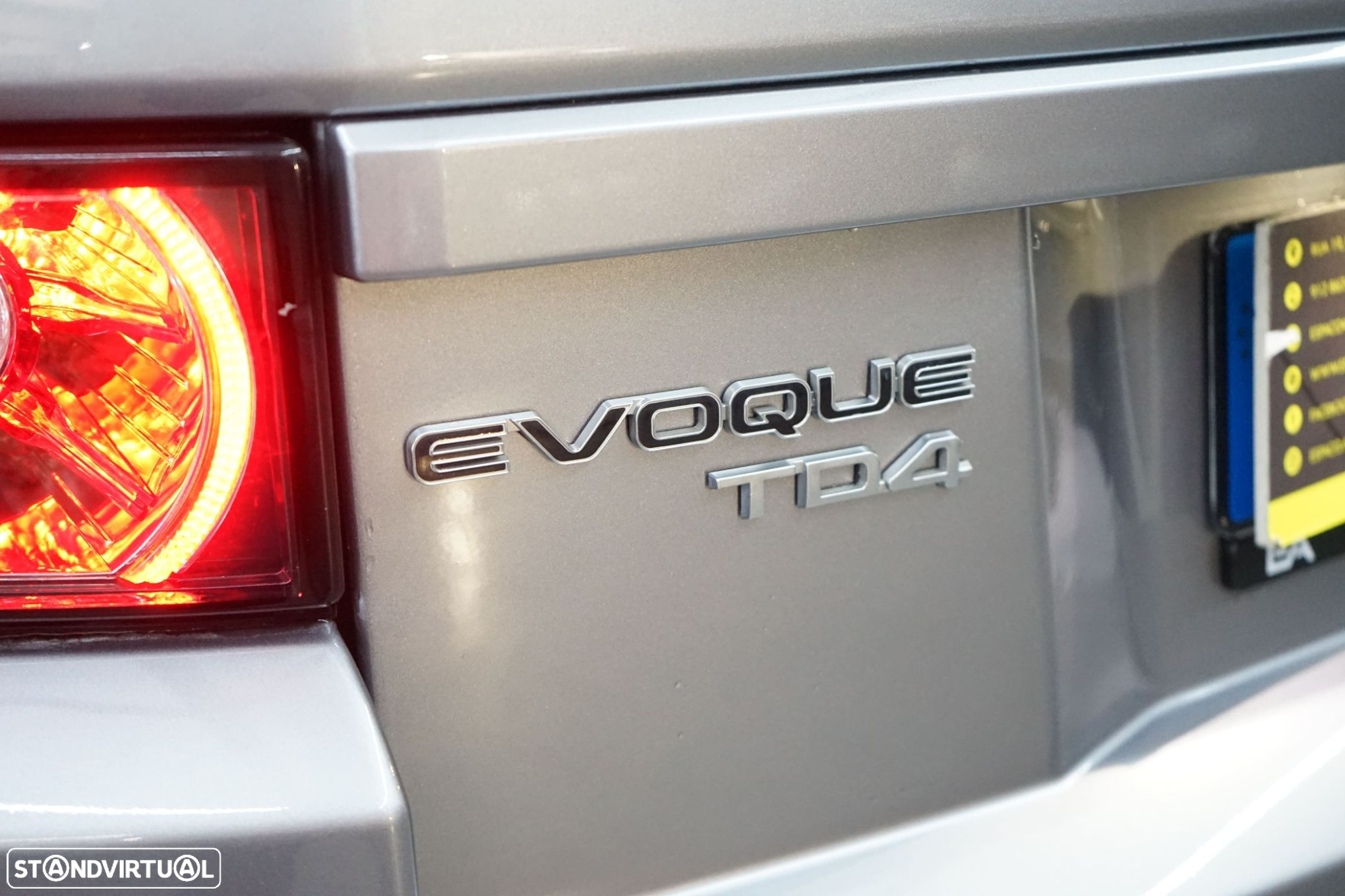 Land Rover Range Rover Evoque 2.2 TD4 Pure - 14