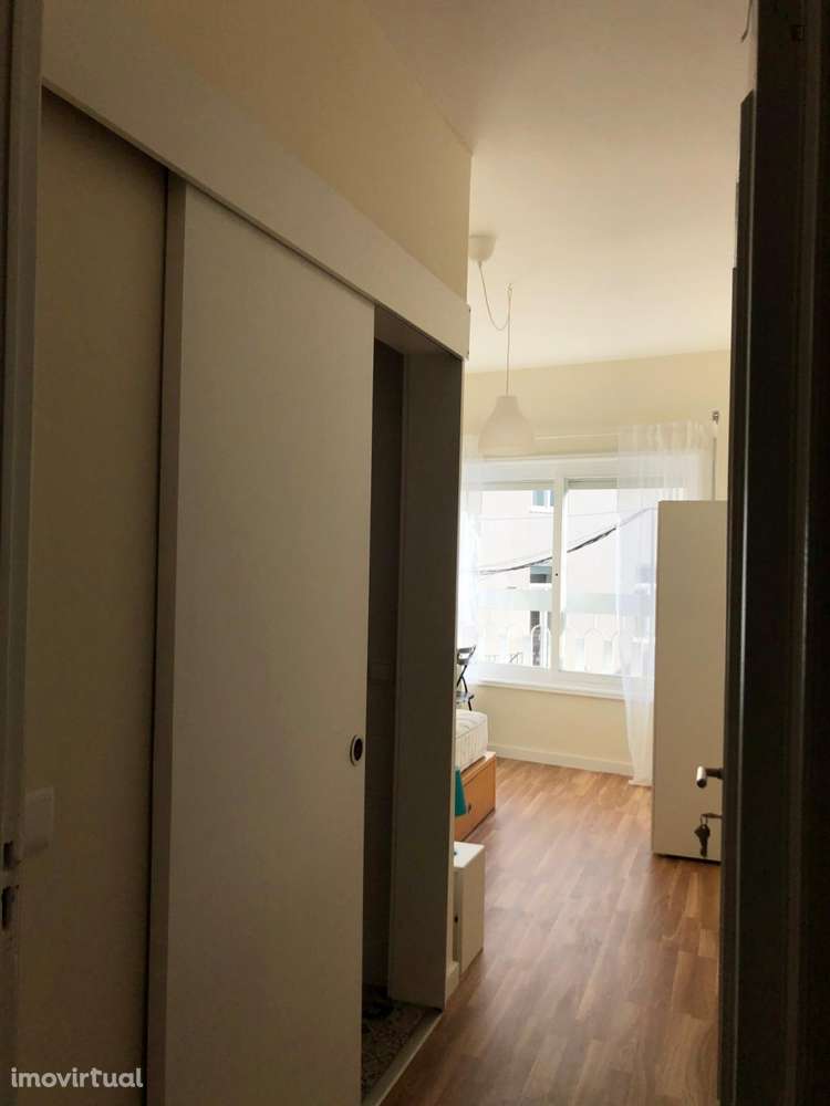 Quarto - localizado em Paranhos Porto - Grande imagem: 2/25