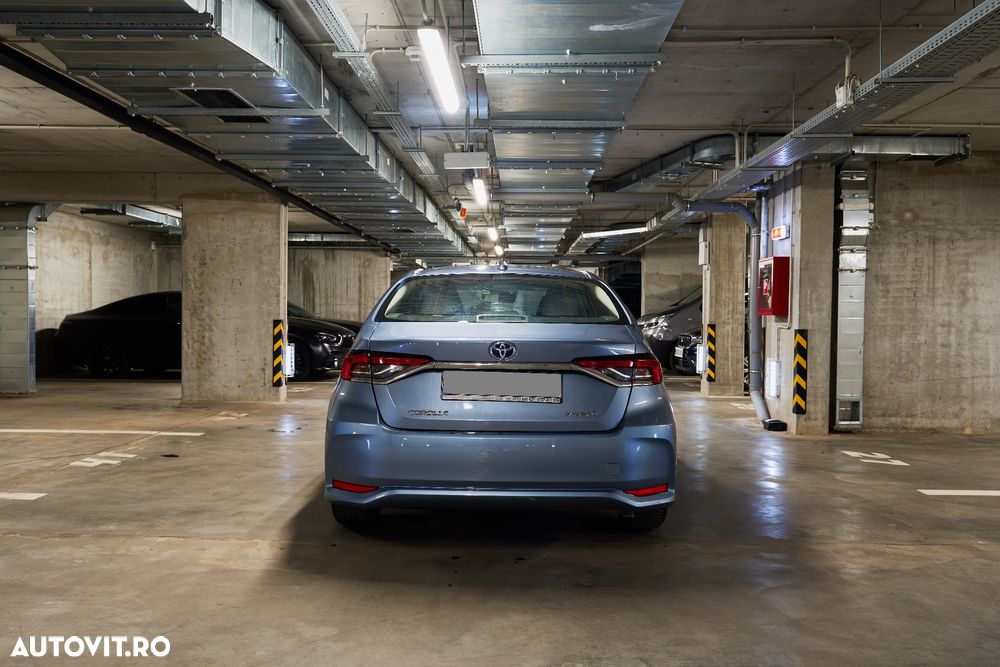 Toyota Corolla - 5