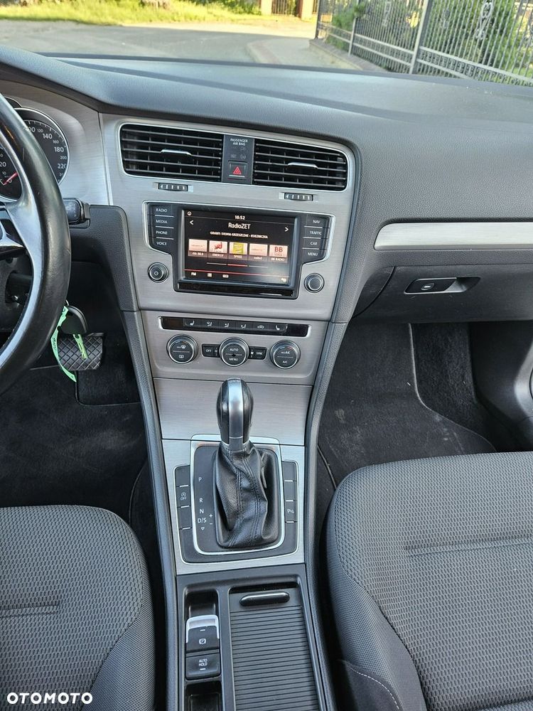 Volkswagen Golf - 15