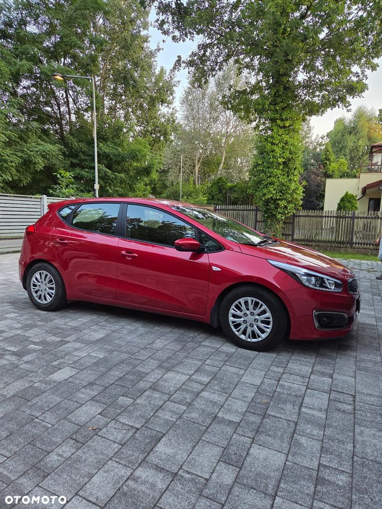 Kia Ceed 1.6 GDI L - 1
