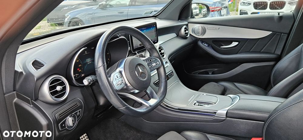Mercedes-Benz GLC 220 d 4Matic 9G-TRONIC AMG Line - 25