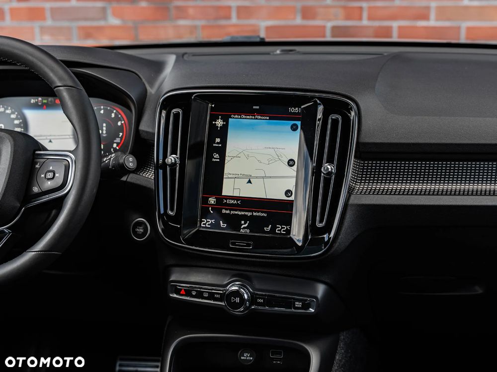 Volvo XC 40 B3 B DKG Plus Dark - 34