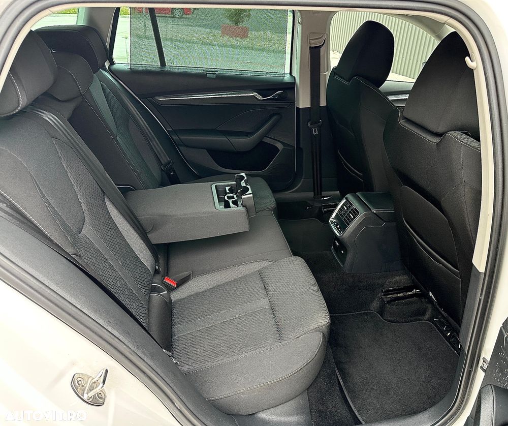 SKODA Octavia 2023 — imagine 22