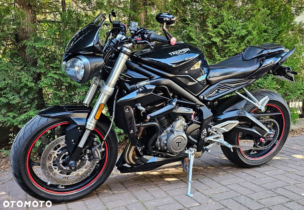 Triumph Street Triple - 8