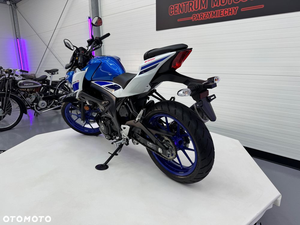 Suzuki GSX - 8