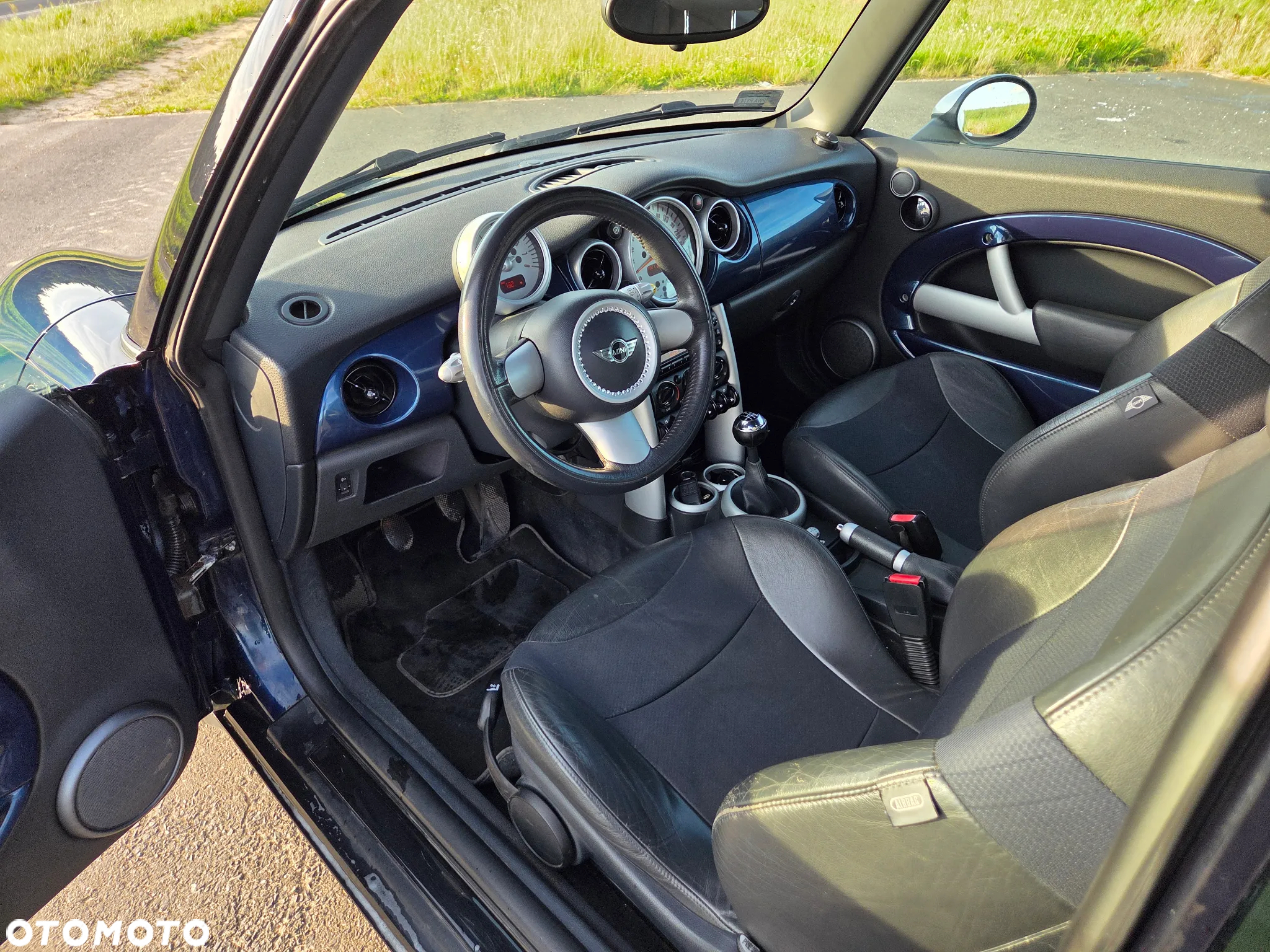 MINI Cooper Standard - 14