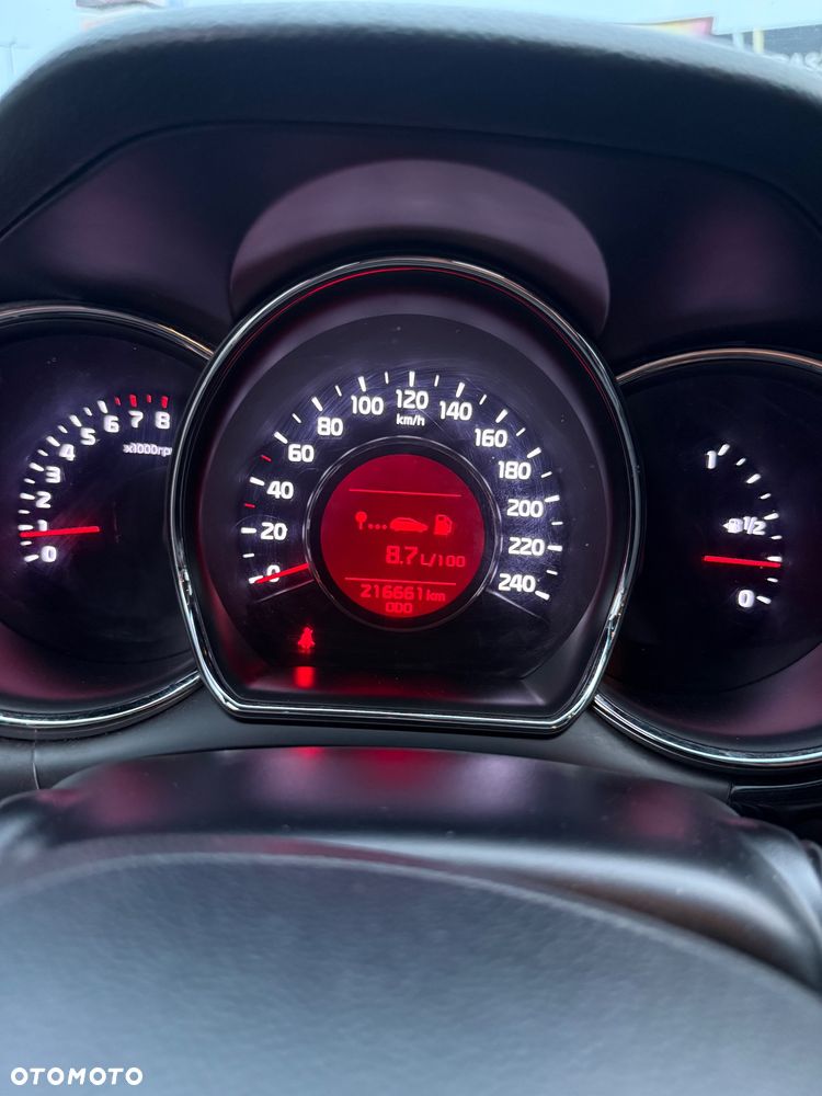 Kia Ceed 1.4 L - 6