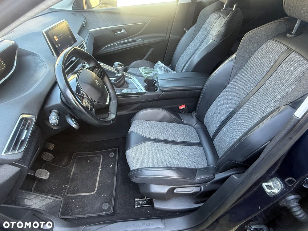 Peugeot 5008 BlueHDi 150 Allure - 15