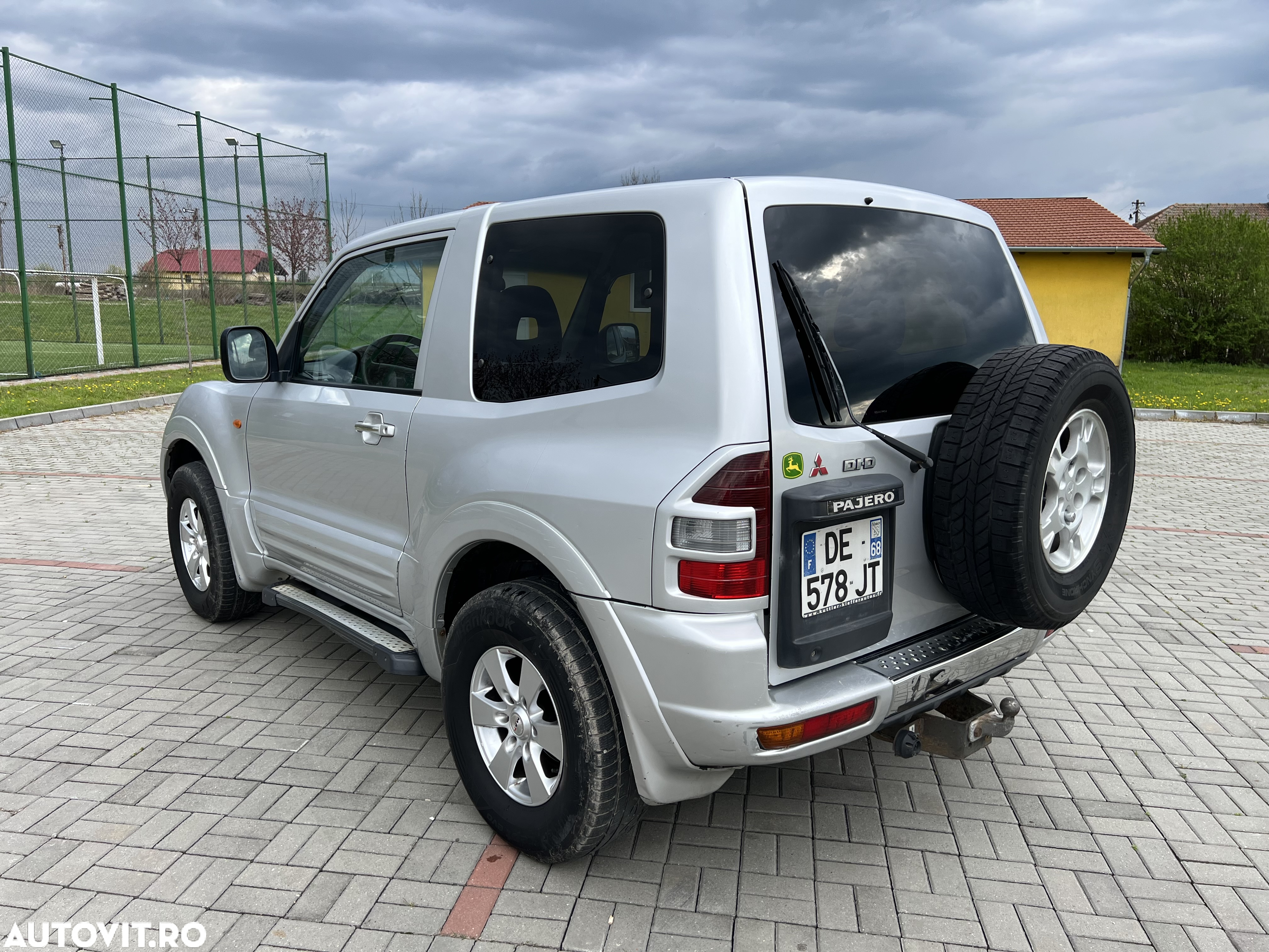 Mitsubishi Pajero - 14