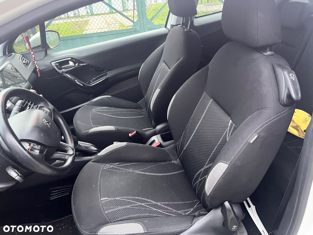 Peugeot 208 PureTech 68 Active - 8