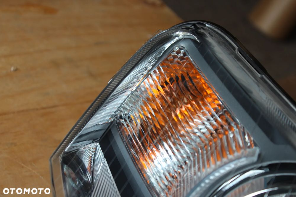 LAMPA PRZEDNIA PRAWA AUDI A6 C6 1EE008880-02 4F0941004 2007 EU - 8