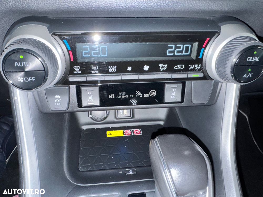 Toyota RAV4 2.5 4x4 Hybrid Lounge - 13