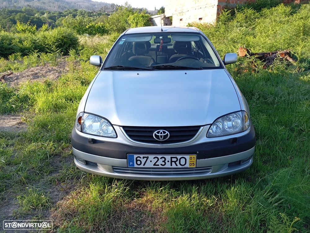 Toyota Avensis S/D 1.6 Executive - 1