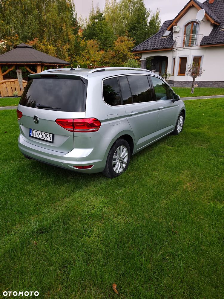 Volkswagen Touran - 6