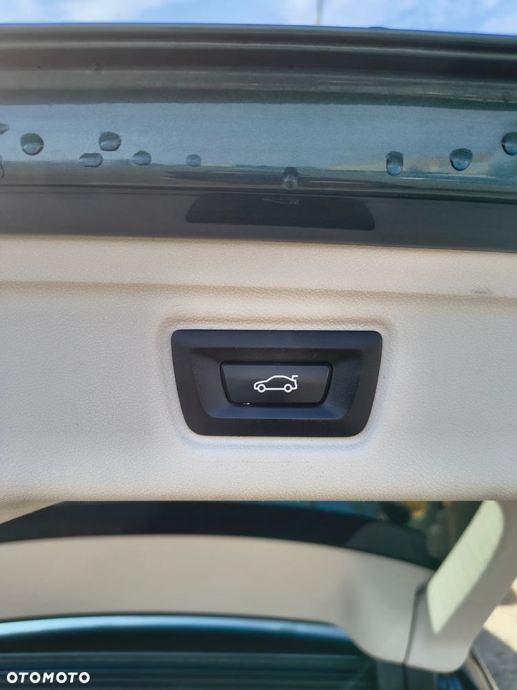 BMW Seria 3 320i Sport Line Shadow - 21