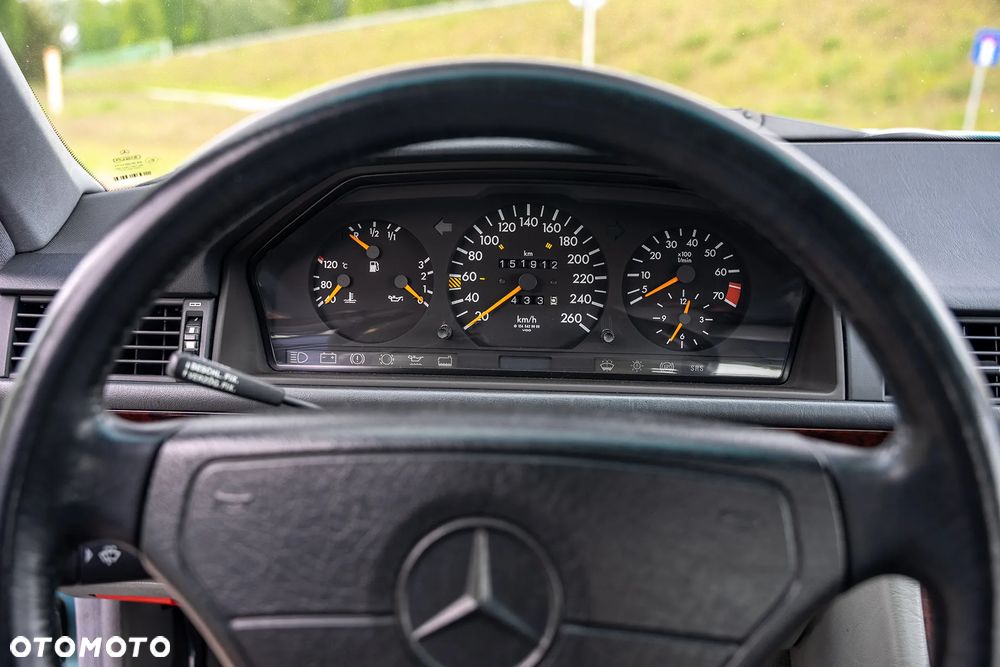 Mercedes-Benz W124 (1984-1993) - 14