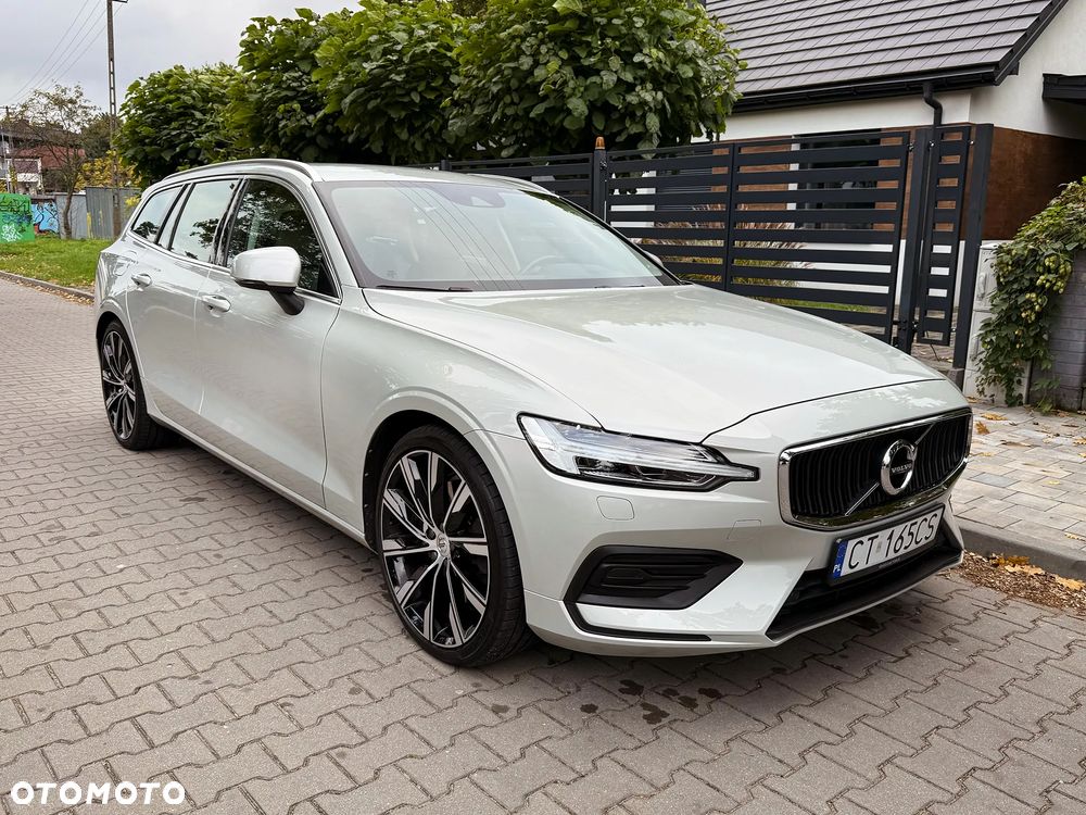 Volvo V60 T5 Geartronic Momentum - 1