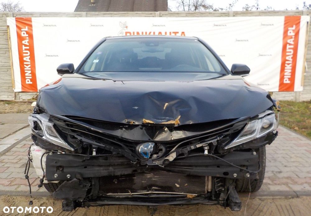 Toyota Camry - 2
