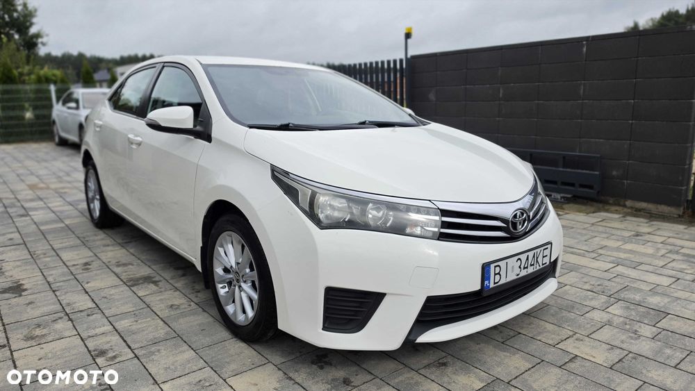 Toyota Corolla 2015 photo 2