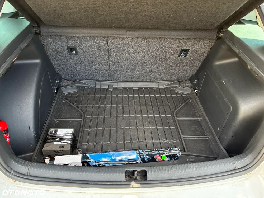 Skoda RAPID 1.2 TSI Ambition - 6