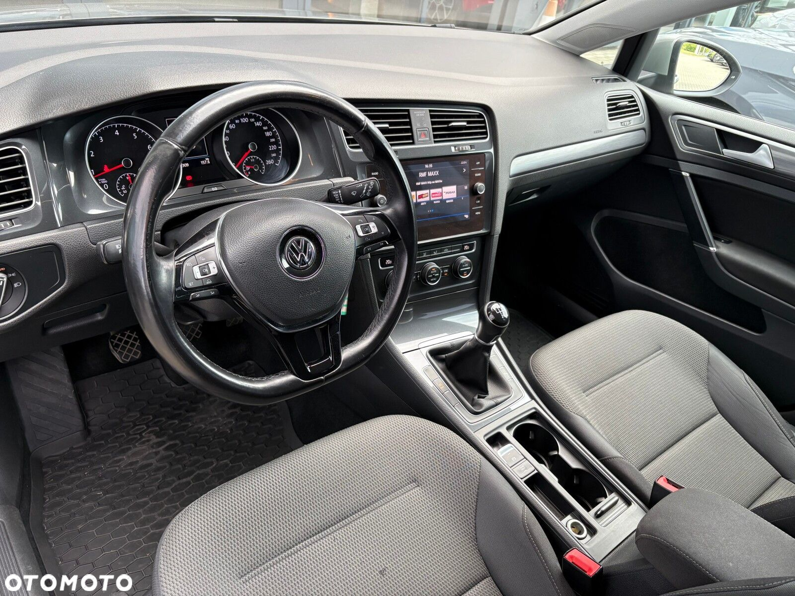 Volkswagen Golf VII 1.4 TSI BMT Comfortline - 11