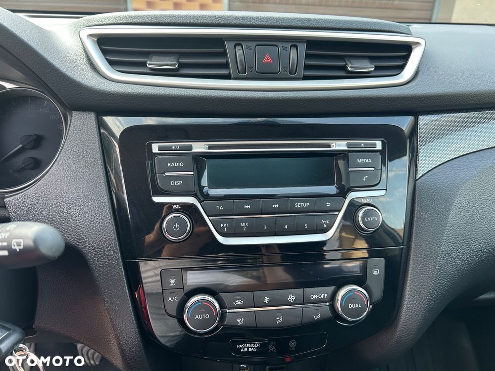 Nissan X-Trail 1.6 DIG-T N-Connecta 2WD - 17