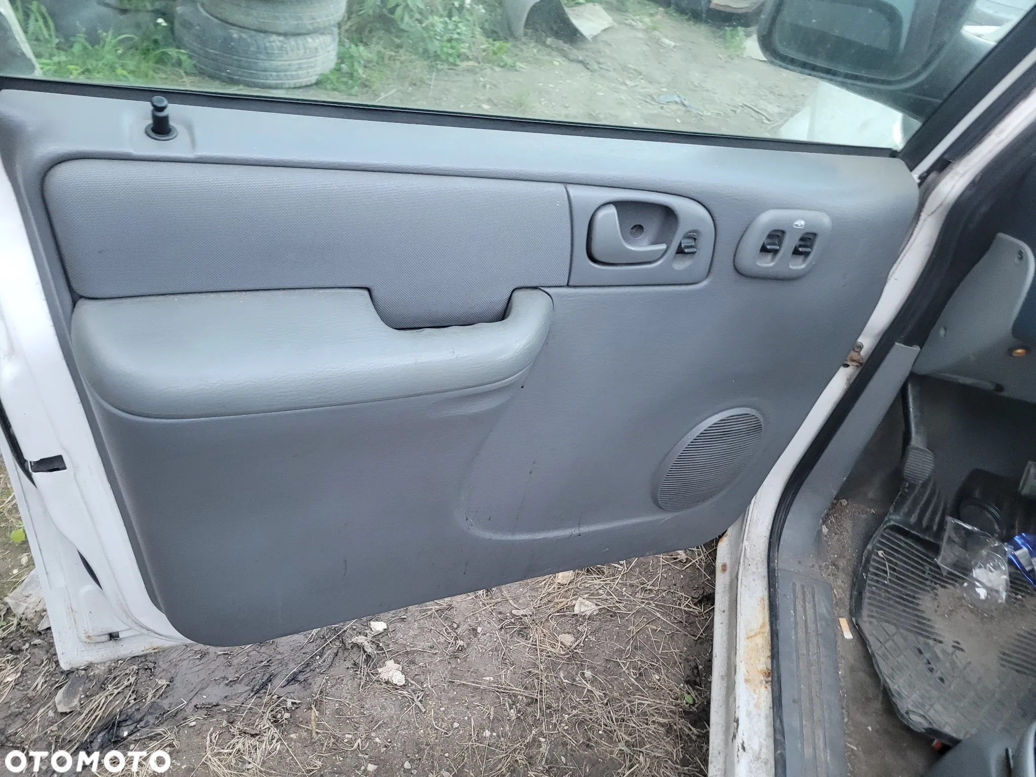 DODGE GRAND CARAVAN IV fotel fotele kanapa deska kokpit podsufitka boczek boczki klamka podłokietnik licznik - 4