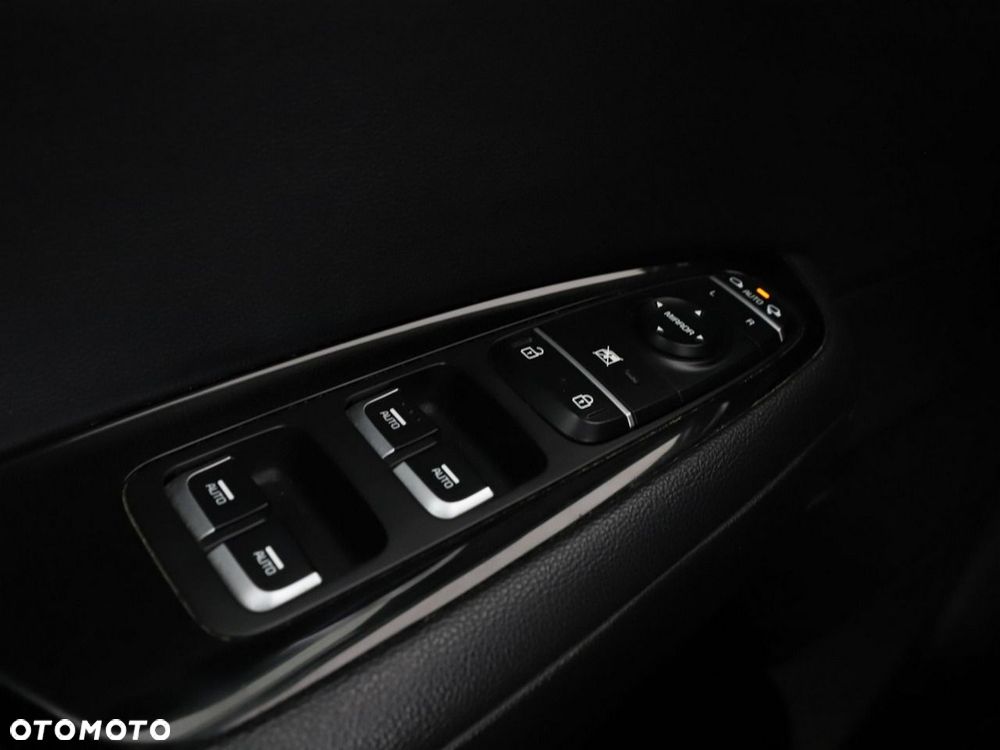 Kia Optima Plug-in Hybrid - 41