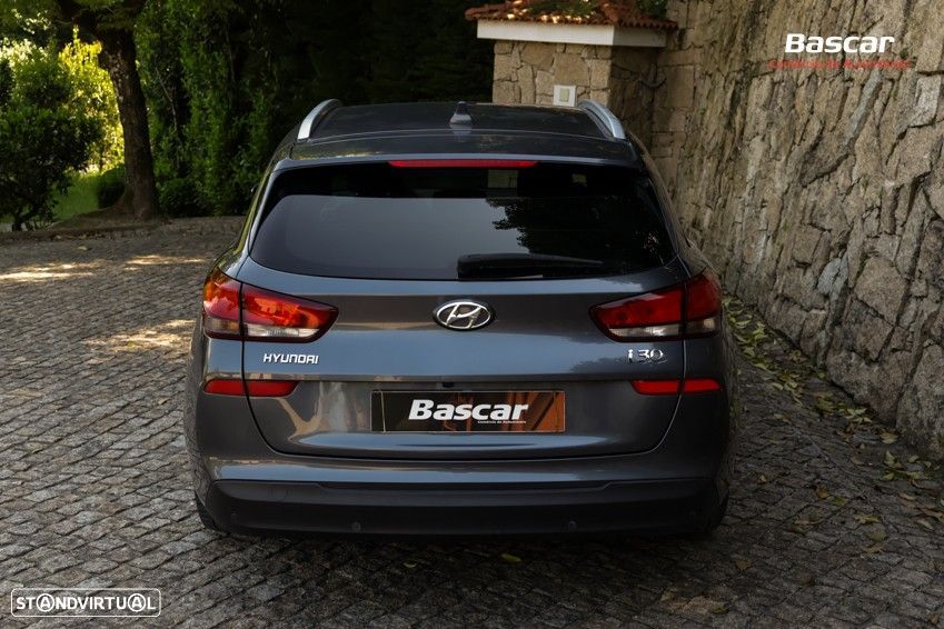 Hyundai i30 SW 1.6 CRDi Style+Navi - 10