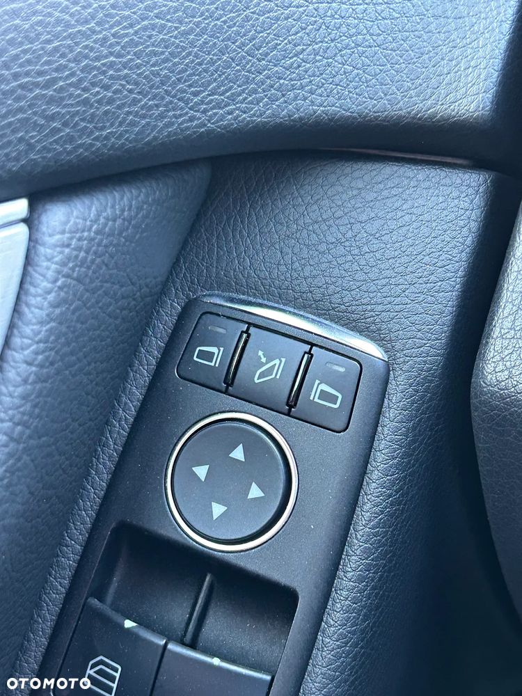 Mercedes-Benz Klasa C - 33