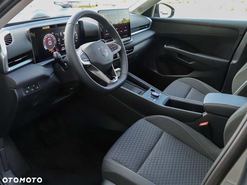 Volkswagen T-Roc - 10