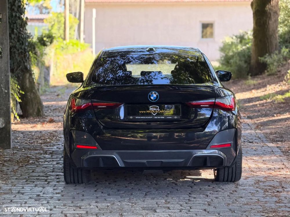 BMW i4 eDrive40 Desportiva M - 7