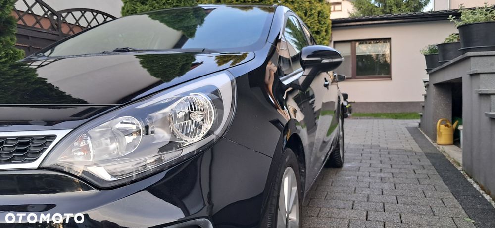 Kia Rio 1.2 Dream Team Edition - 17