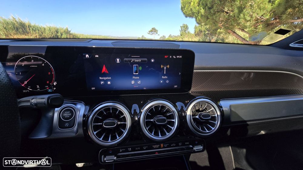 Mercedes-Benz GLB 200 d AMG Line - 14