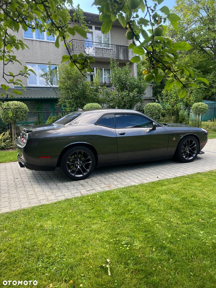 Dodge Challenger 6.4 Scat Pack - 20