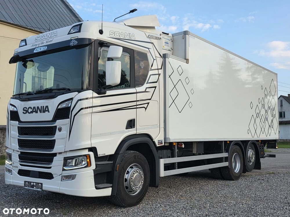 Scania SCANIA R410 / CHŁODNIA / 2020 /  WINDA / BEZ EGR  / TRZECIA OŚ PODNOSZONA ORAZ SKRĘTNA / SPROWADZONY / SYPIALKA / AUTOMAT / 19 PALET / E6 / STAN BARDZO DOBRY - 11