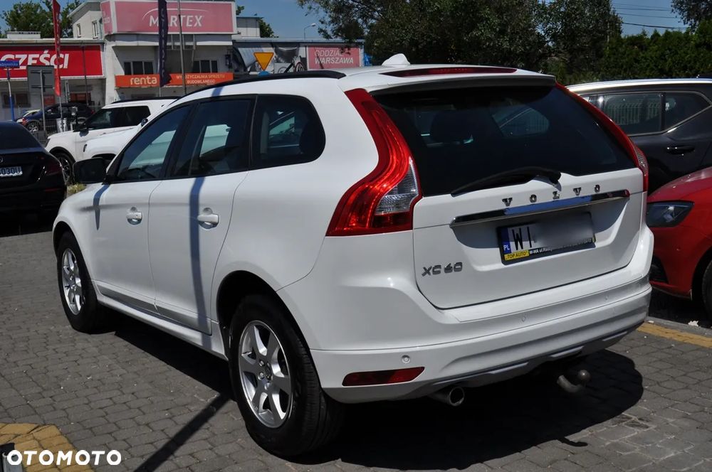 Volvo XC 60 D3 Drive-E Momentum - 8