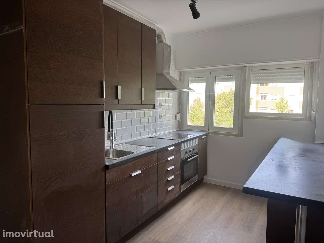 Apartamento T3 no Borel Renovado e Pronto a Habitar: Descubra o Seu R - Grande imagem: 4/16